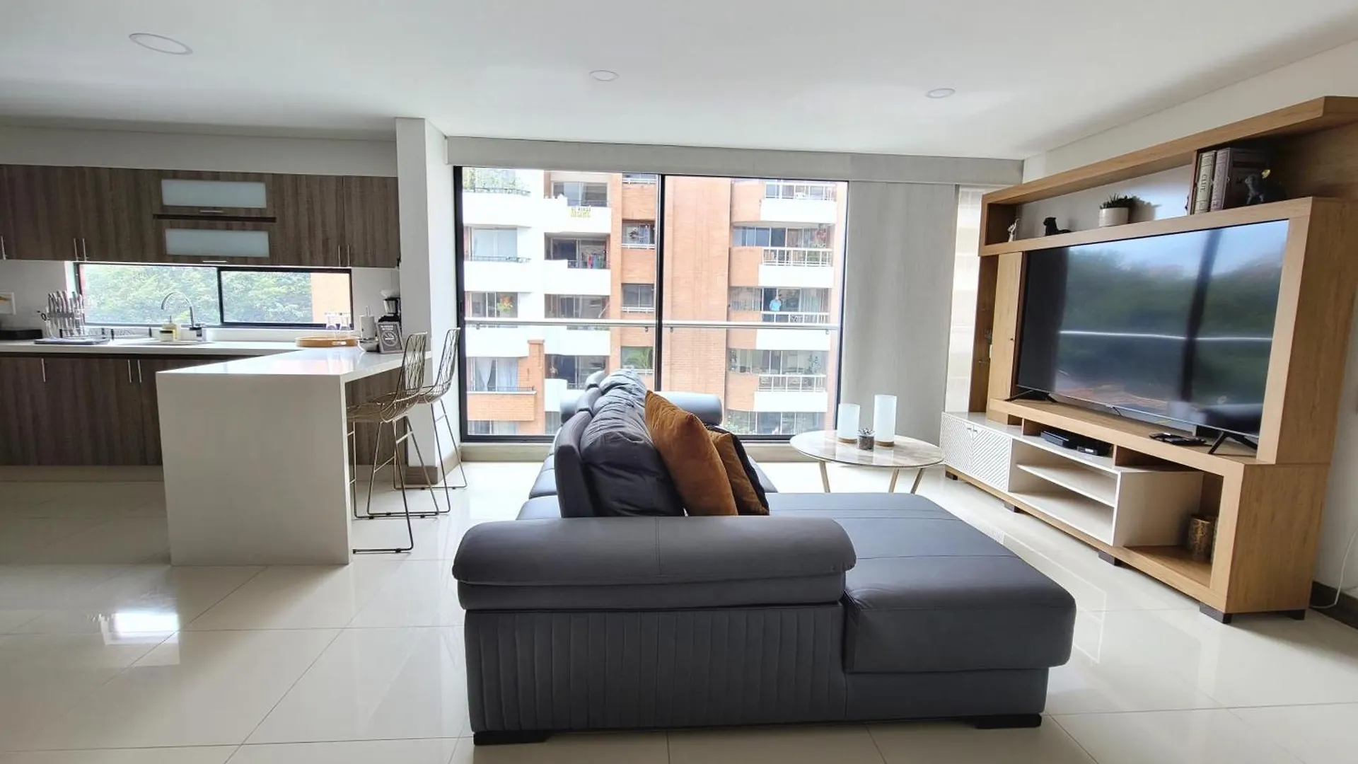 New Luxury 3 Bedroom Apartment In Great Area. Medellín