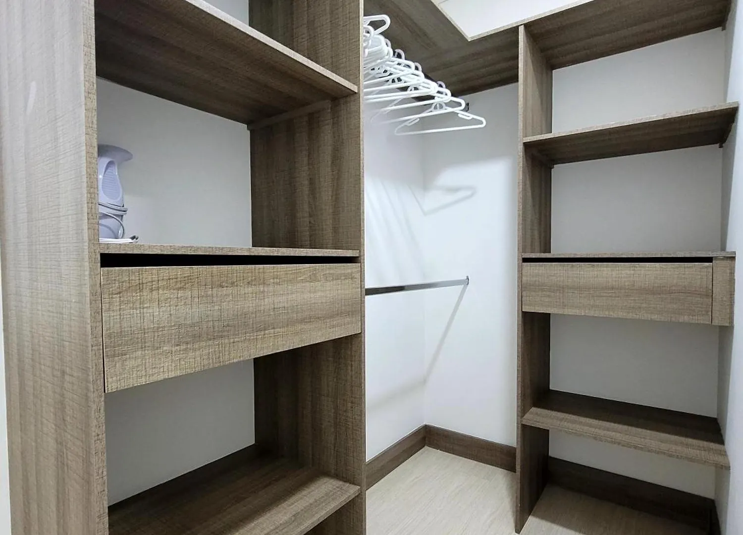 New Luxury 3 Bedroom Apartment In Great Area. Medellín 0*,